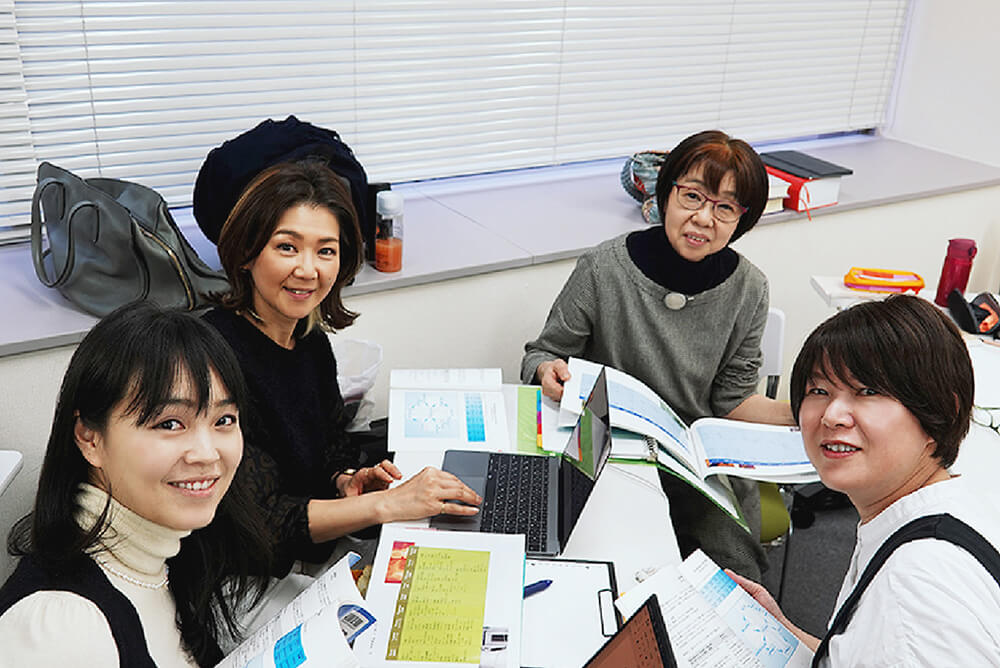 学ぶ楽しさ、あたたかさに溢れたホメオパシースクール